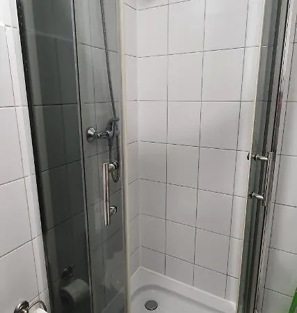 Goscinne Bartek Rewal